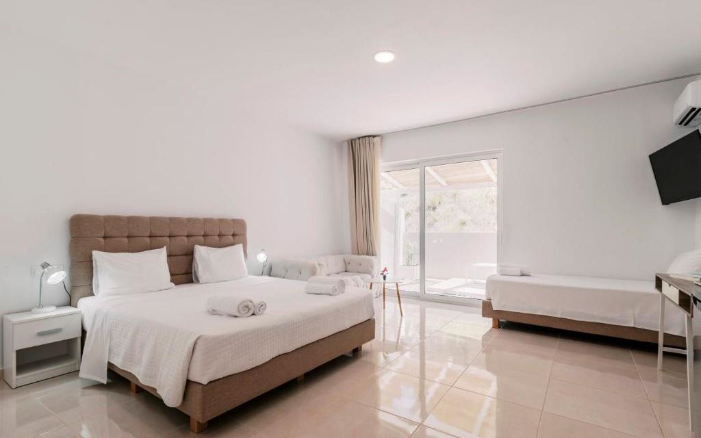 BAMBOO LUXURY APARTMENTS Ε Ε